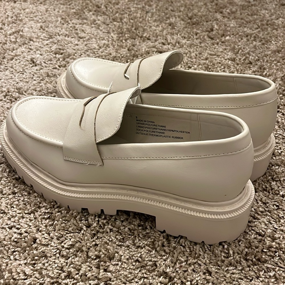 American Eagle chunky lug loafer, cream off white size US 9